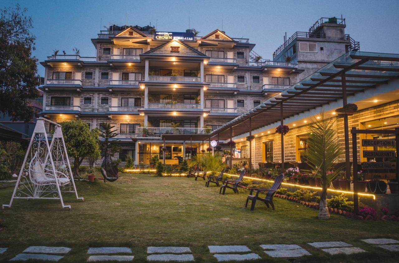 Hotel Crown Himalayas Pokhara Esterno foto